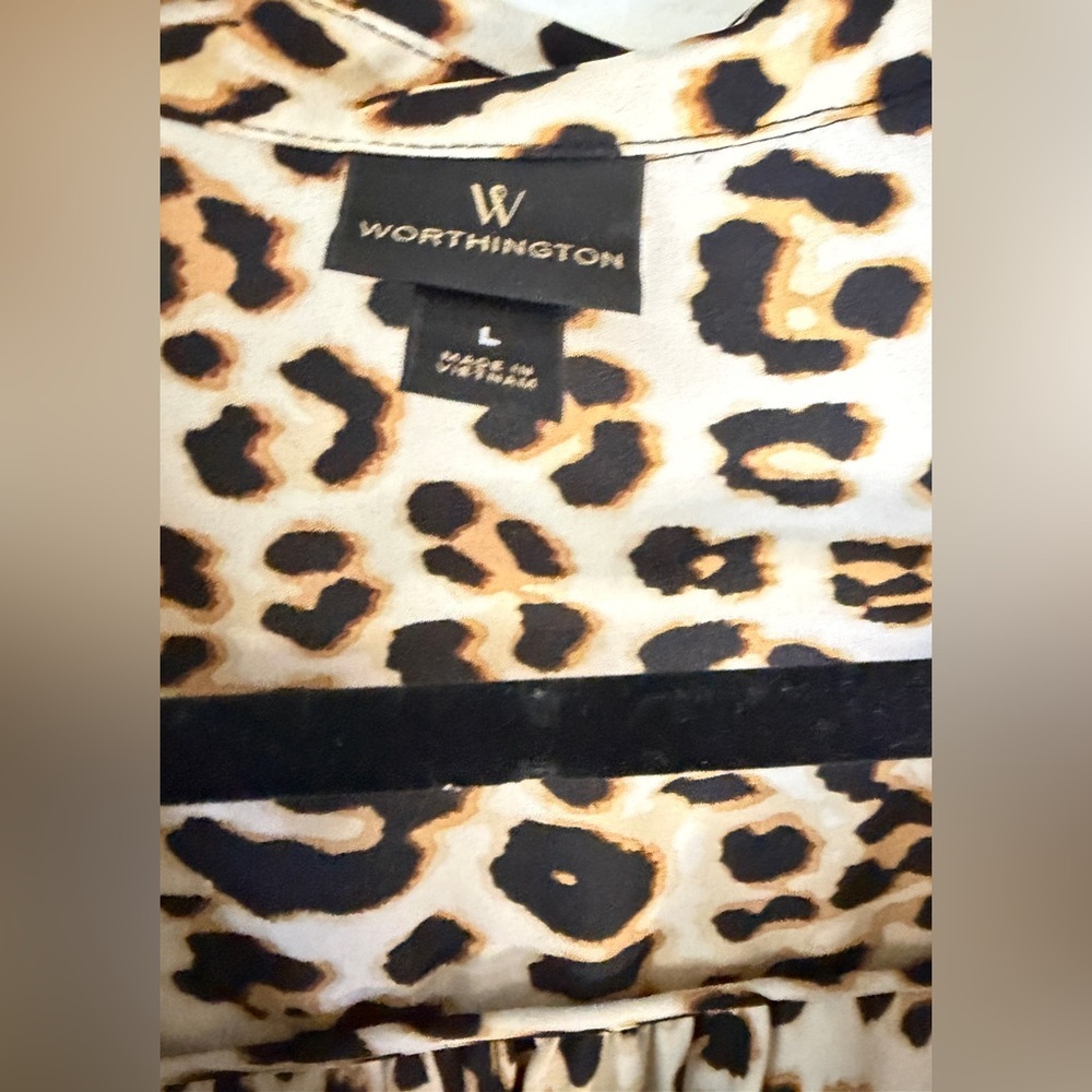 Worthington Animal Print Button Down Shirt, Large - Picture 2 of 5